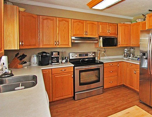 Hideaway Hills - 4 Bdrm - Summerland