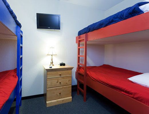 Bulldog Hotel - 1 Bdrm + Alcove - Silver Star