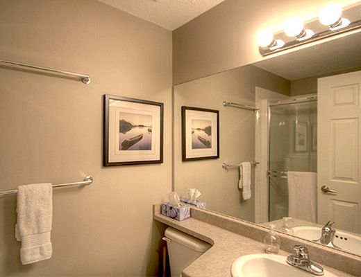 Sunset Waterfront Resort - #702 - 2 Bdrm - Kelowna (KRA)