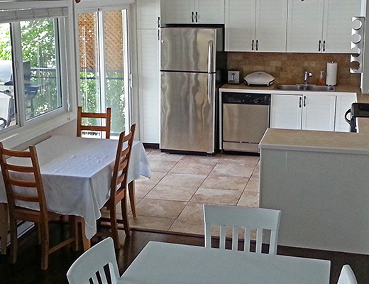 Skaha Lake Waterfront House - 5 Bdrm - Penticton