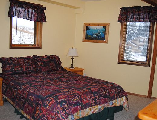 Auski Chalet Suite - 2 Bdrm - Sun Peaks (TM)
