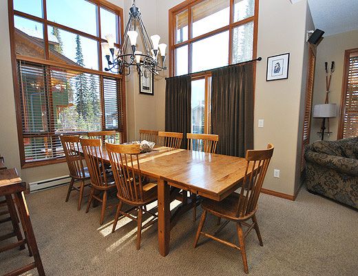 Trails Edge #14 - 4 Bdrm + Den HT - Sun Peaks (TM)