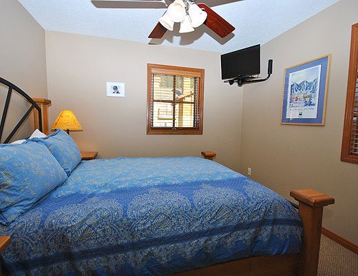 Trails Edge #14 - 4 Bdrm + Den HT - Sun Peaks (TM)