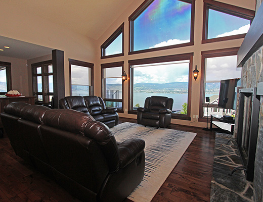 Viewpoint Deluxe - 5 Bdrm w/ Pool HT - Kelowna (CVH)