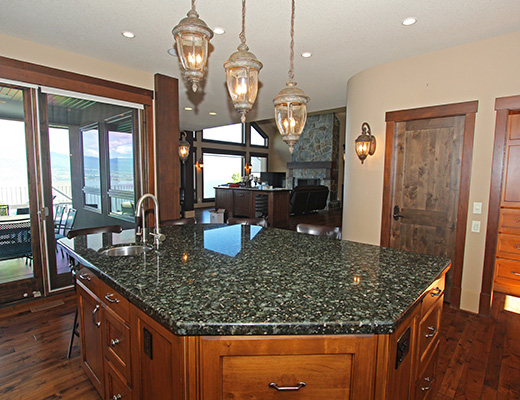 Viewpoint Deluxe - 5 Bdrm w/ Pool HT - Kelowna (CVH)