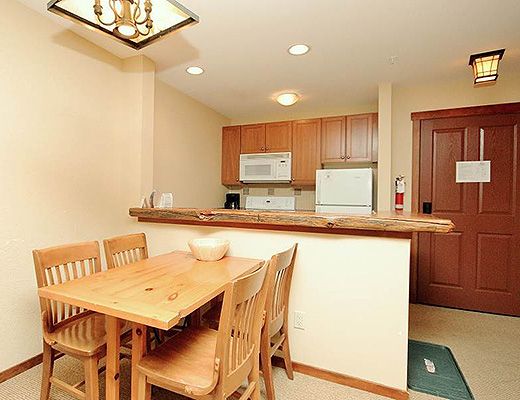 Snow Creek Lodge #307 - 1 Bdrm (Premium) - Fernie