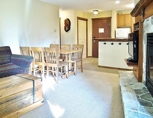 Snow Creek Lodge #217 - 2 Bdrm (Premium) - Fernie