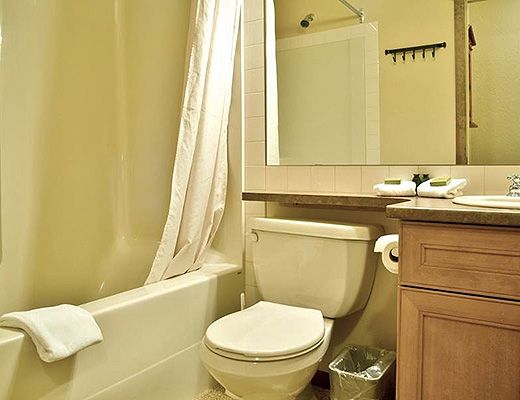 Snow Creek Lodge #217 - 2 Bdrm (Premium) - Fernie
