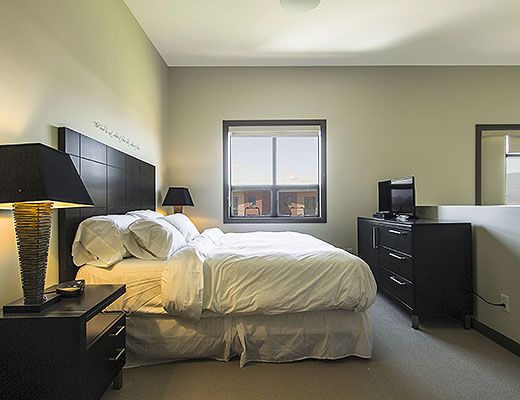 Playa del Sol #635 - 1 Bdrm + Loft Poolview - Kelowna (CVH)
