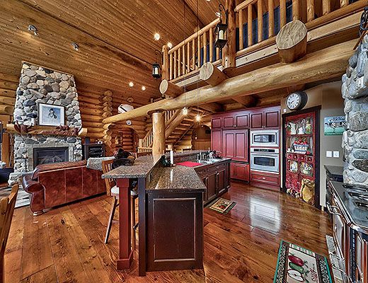 Fairways Lodge - 4 Bdrm HT - Sun Peaks (TM)