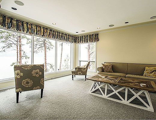 Lake House Getaway - 4 Bdrm - Kelowna (CVH)