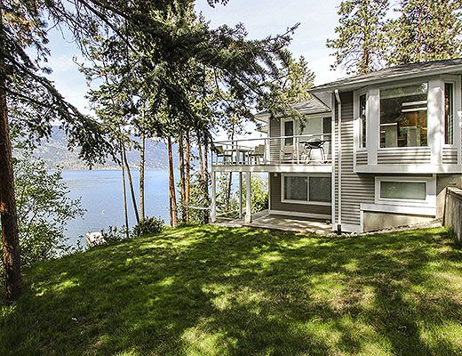 Lake House Getaway - 4 Bdrm - Kelowna (CVH)