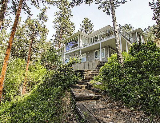 Lake House Getaway - 4 Bdrm - Kelowna (CVH)