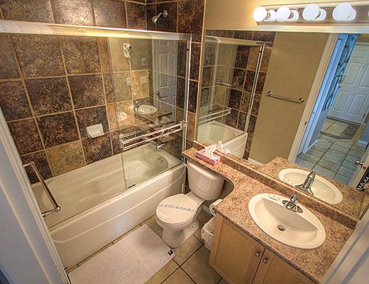 Discovery Bay Resort - #526 - 2 Bdrm - Kelowna (KRA)