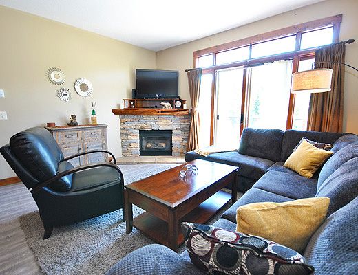 Trapper's Landing #39 - 2 Bdrm + Den HT - Sun Peaks (TM)