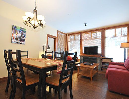 Settlers Crossing #06 - 1 Bdrm HT - Sun Peaks (TM)
