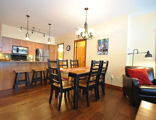Settlers Crossing #06 - 1 Bdrm HT - Sun Peaks (TM)