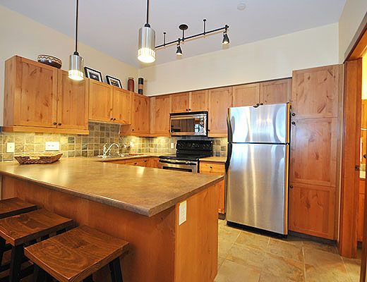 Settlers Crossing #06 - 1 Bdrm HT - Sun Peaks (TM)