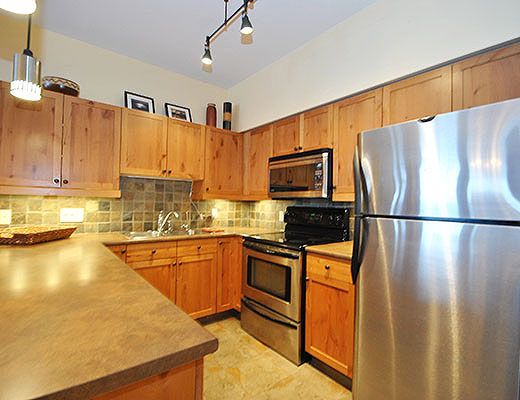 Settlers Crossing #06 - 1 Bdrm HT - Sun Peaks (TM)