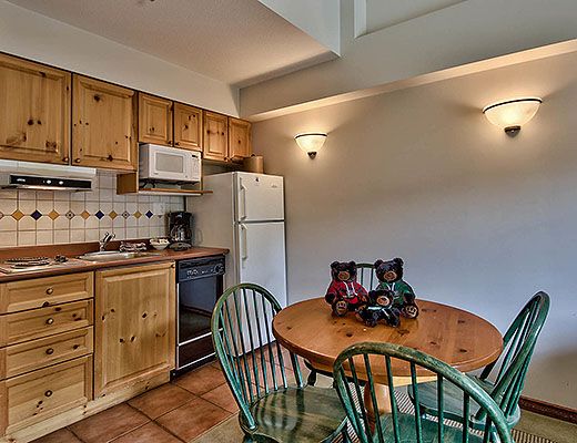 Hearthstone Lodge #405 - Studio + Loft (Famiy Suite) - Sun Peaks