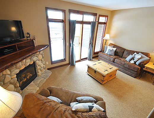 Woodhaven #12 - 2 Bdrm + Den HT - Sun Peaks (TM)
