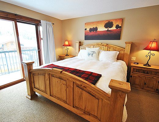 Woodhaven #12 - 2 Bdrm + Den HT - Sun Peaks (TM)