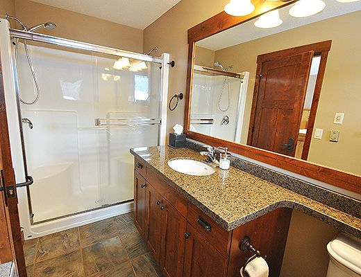 Woodhaven #12 - 2 Bdrm + Den HT - Sun Peaks (TM)