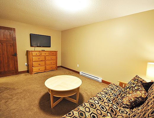 Woodhaven #12 - 2 Bdrm + Den HT - Sun Peaks (TM)