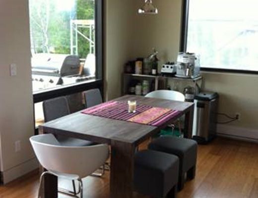 Contemporary Paradise - 4 Bdrm HT + Carriage House - Summerland