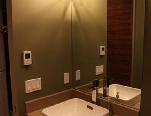 Contemporary Paradise - 4 Bdrm HT + Carriage House - Summerland