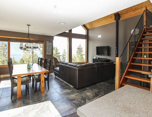 Treetop Lakeview Home - 2 Bdrm + Loft - Lake Country