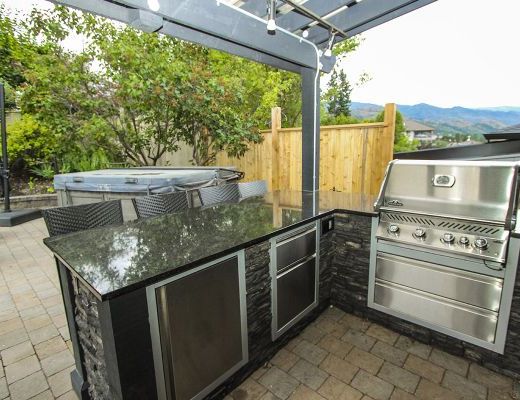 Viewpoint Deluxe - 5 Bdrm w/ Pool HT - Kelowna (CVH)