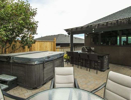 Viewpoint Deluxe - 5 Bdrm w/ Pool HT - Kelowna (CVH)