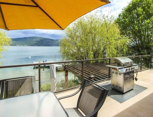 Willow Beach - 3 Bedroom Lakefront - Vernon