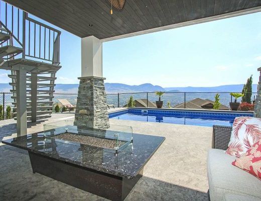 Blue Sky Retreat - 4 Bdrm w/ Pool HT - Kelowna