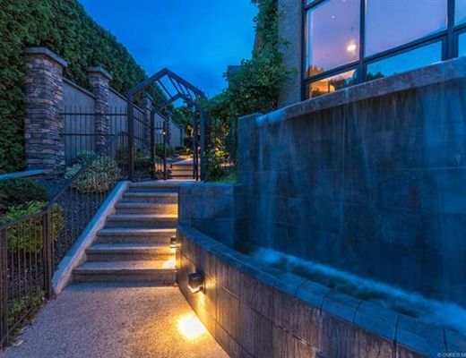 The Legend - 4 Bdrm w/Pool HT - Kelowna (CVH)