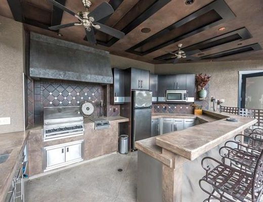 The Legend - 4 Bdrm w/Pool HT - Kelowna (CVH)