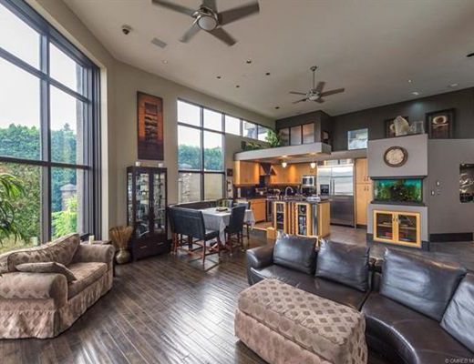 The Legend - 4 Bdrm w/Pool HT - Kelowna (CVH)