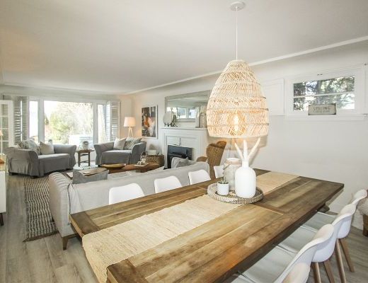 The White House - 5 Bedroom with Boat Lift - Kelowna