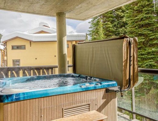 Kookaburra Lodge #204 - 2 Bdrm HT - Sun Peaks