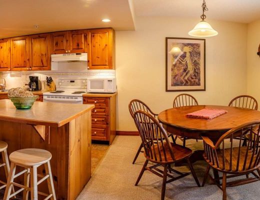 Timberline Village #38 - 2 Bdrm HT - Sun Peaks
