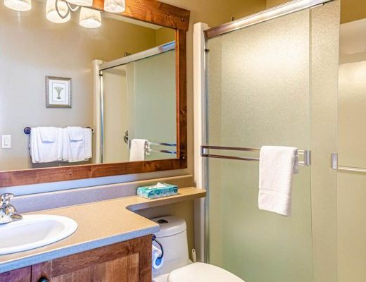 Trapper's Landing #05 - 3 Bdrm + Den HT - Sun Peaks