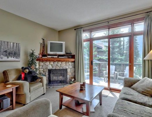 Trapper's Landing #06 - 2 Bdrm + Den HT - Sun Peaks