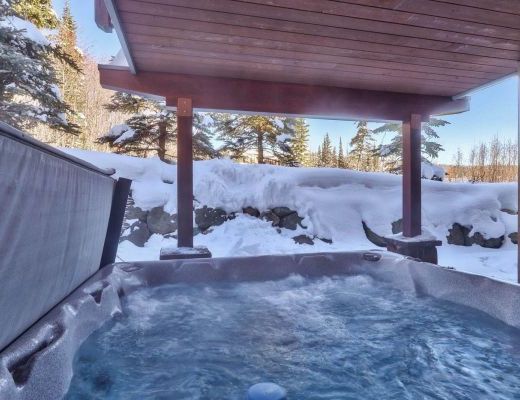 Trapper's Landing #23 - 3 Bdrm + Den HT - Sun Peaks