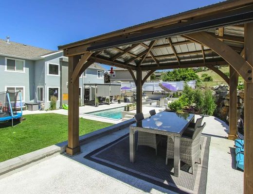 Hillside Hideaway - 4 Bdrm + Den w/ Pool - Kelowna (CVH)