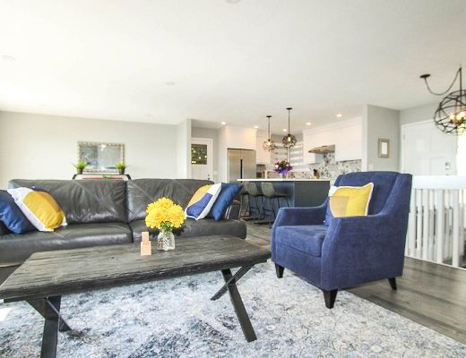 Vista Sol - 4 Bdrm w/ Heated Pool - Kelowna (CVH)