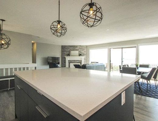 Vista Sol - 4 Bdrm w/ Heated Pool - Kelowna (CVH)