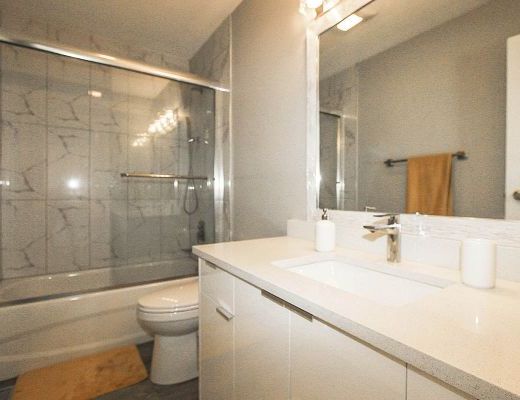 Vista Sol - 4 Bdrm w/ Heated Pool - Kelowna (CVH)