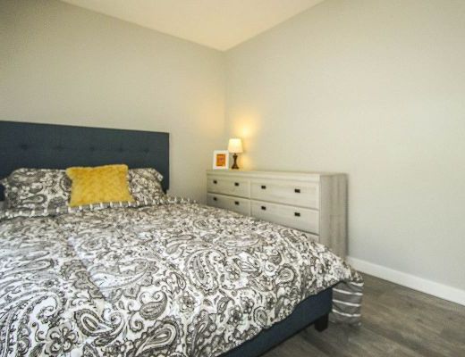 Vista Sol - 4 Bdrm w/ Heated Pool - Kelowna (CVH)