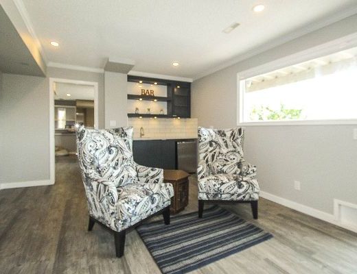 Vista Sol - 4 Bdrm w/ Heated Pool - Kelowna (CVH)